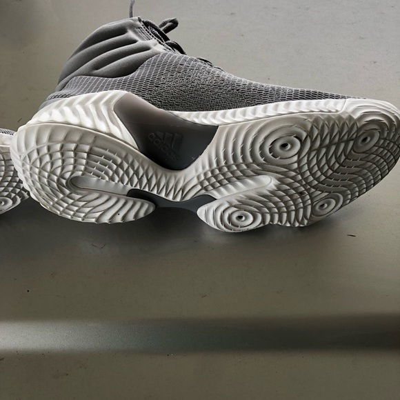 Adidas basketball shoes - Picture 8 of 8